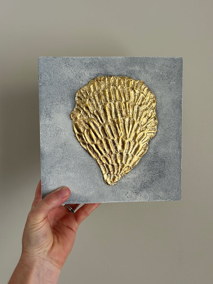Golden Oyster Sculpted Original